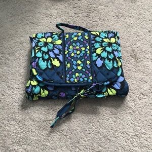 Vera Bradley hanging organizer